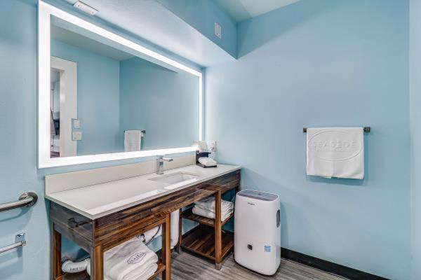 Seaside Boutique Hotel, Waves At Your Doorstep 포트 애런사스 외부 사진